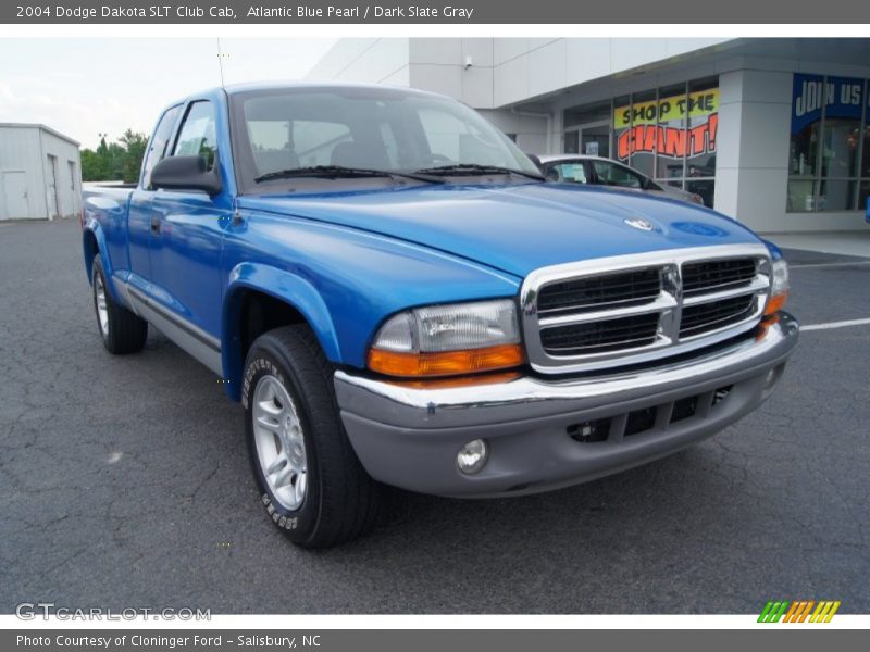 Atlantic Blue Pearl / Dark Slate Gray 2004 Dodge Dakota SLT Club Cab