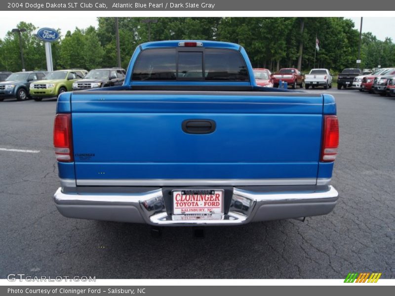 Atlantic Blue Pearl / Dark Slate Gray 2004 Dodge Dakota SLT Club Cab