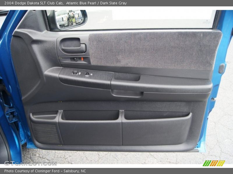 Door Panel of 2004 Dakota SLT Club Cab