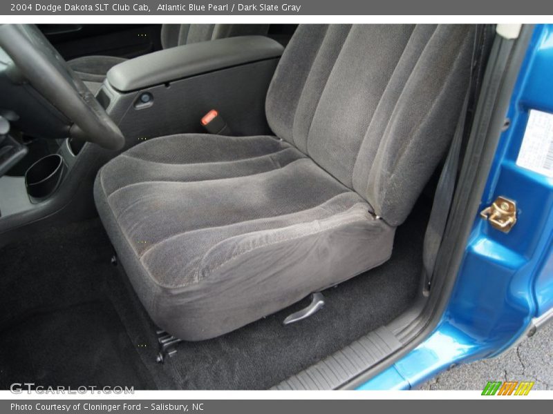 Atlantic Blue Pearl / Dark Slate Gray 2004 Dodge Dakota SLT Club Cab