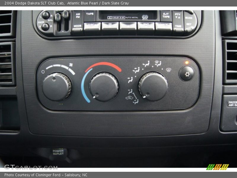 Controls of 2004 Dakota SLT Club Cab