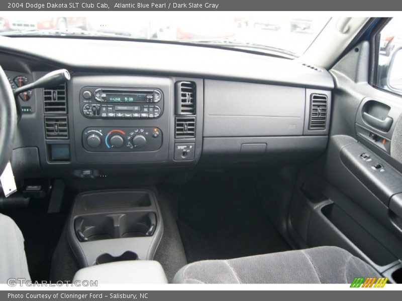 Atlantic Blue Pearl / Dark Slate Gray 2004 Dodge Dakota SLT Club Cab