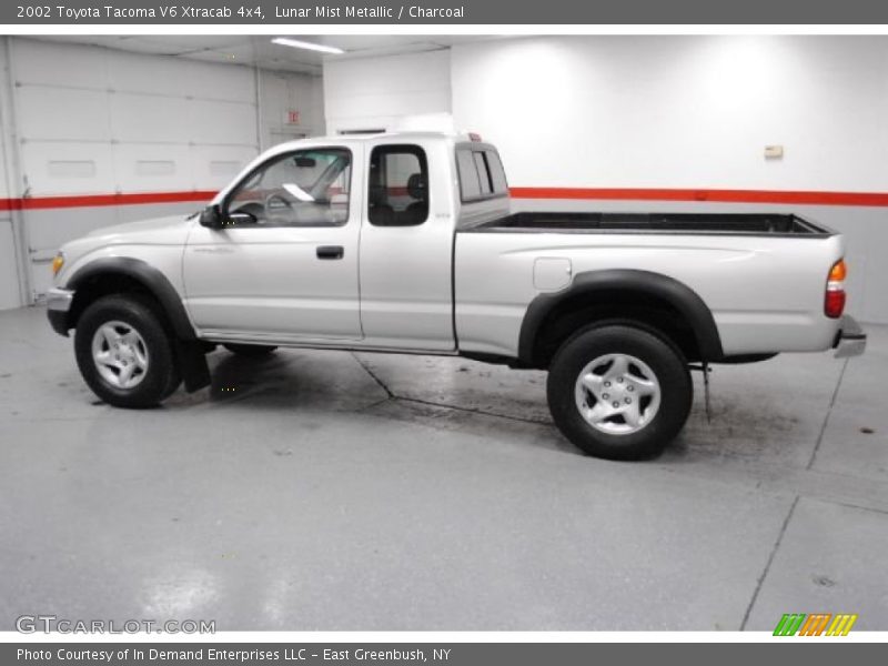 Lunar Mist Metallic / Charcoal 2002 Toyota Tacoma V6 Xtracab 4x4