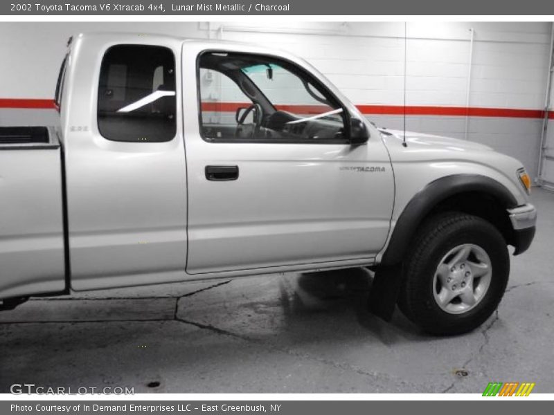 Lunar Mist Metallic / Charcoal 2002 Toyota Tacoma V6 Xtracab 4x4