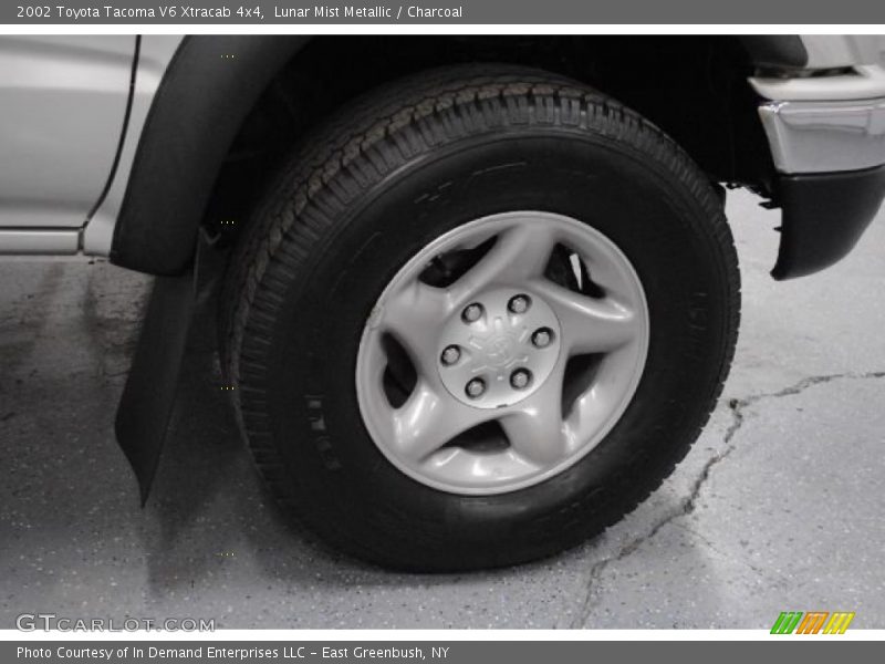 Lunar Mist Metallic / Charcoal 2002 Toyota Tacoma V6 Xtracab 4x4