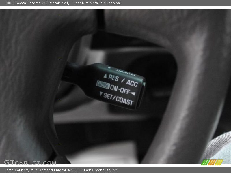 Lunar Mist Metallic / Charcoal 2002 Toyota Tacoma V6 Xtracab 4x4