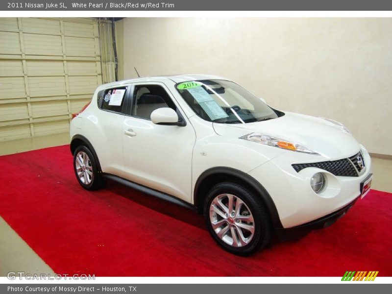 White Pearl / Black/Red w/Red Trim 2011 Nissan Juke SL