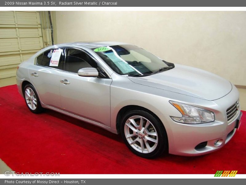 Radiant Silver Metallic / Charcoal 2009 Nissan Maxima 3.5 SV