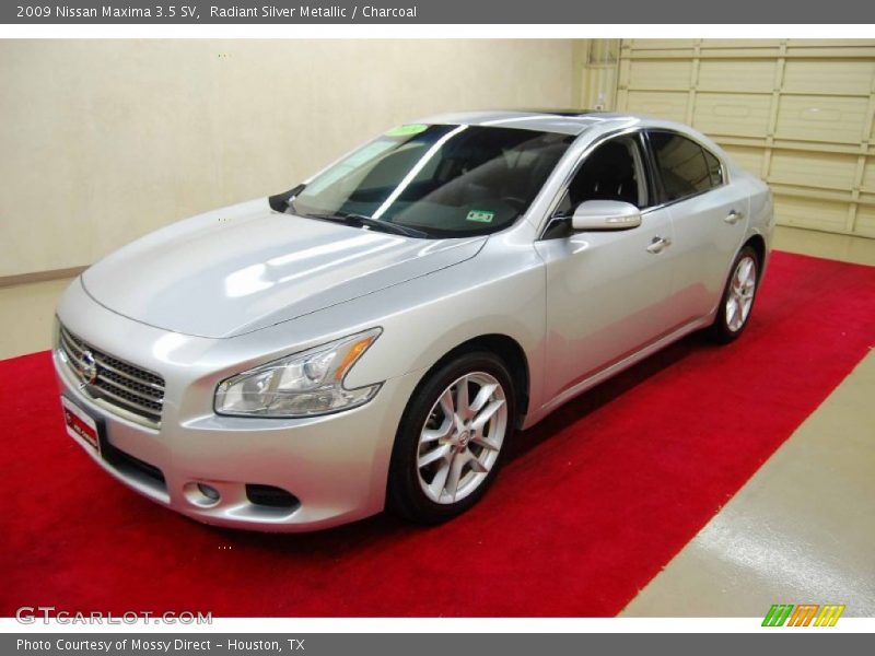 Radiant Silver Metallic / Charcoal 2009 Nissan Maxima 3.5 SV