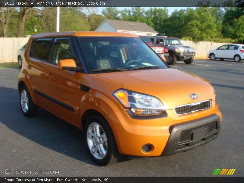 Ignition Orange / Black Soul Logo Cloth 2011 Kia Soul +