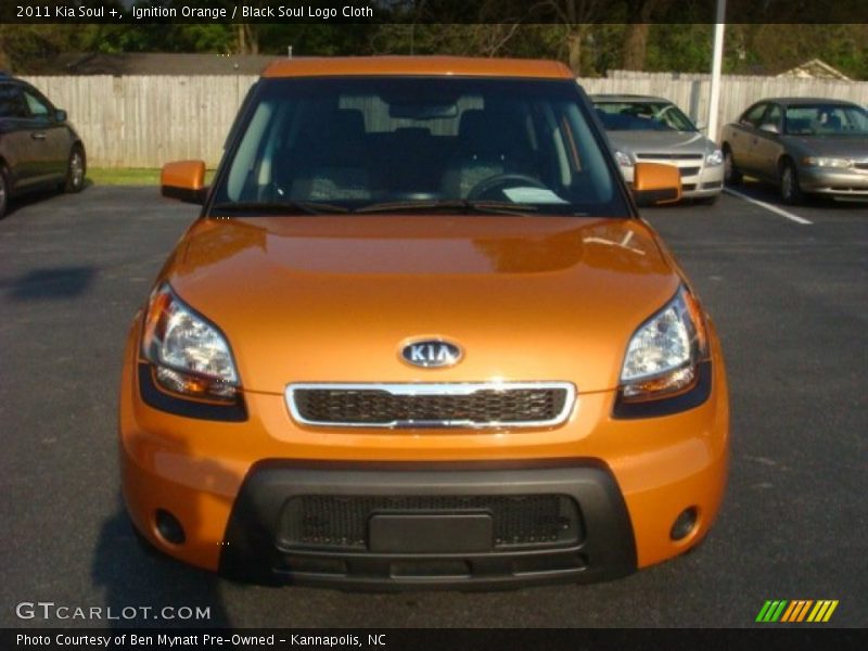 Ignition Orange / Black Soul Logo Cloth 2011 Kia Soul +