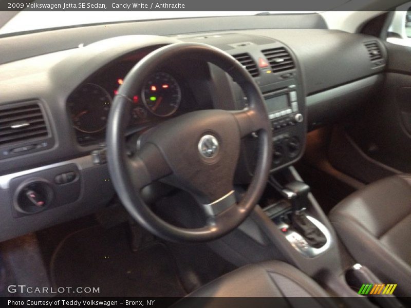 Candy White / Anthracite 2009 Volkswagen Jetta SE Sedan