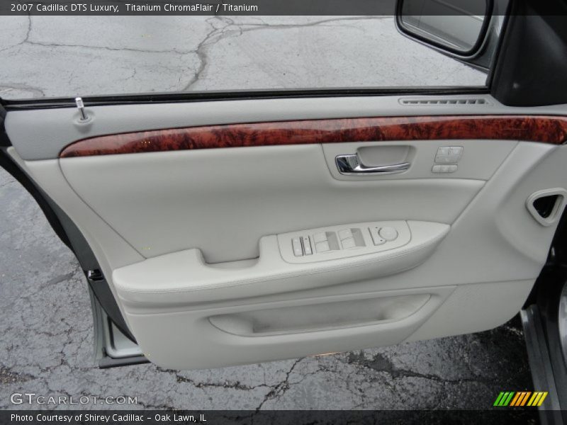 Titanium ChromaFlair / Titanium 2007 Cadillac DTS Luxury