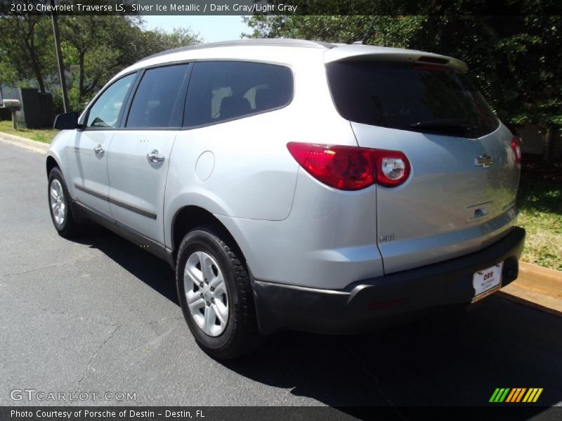 Silver Ice Metallic / Dark Gray/Light Gray 2010 Chevrolet Traverse LS
