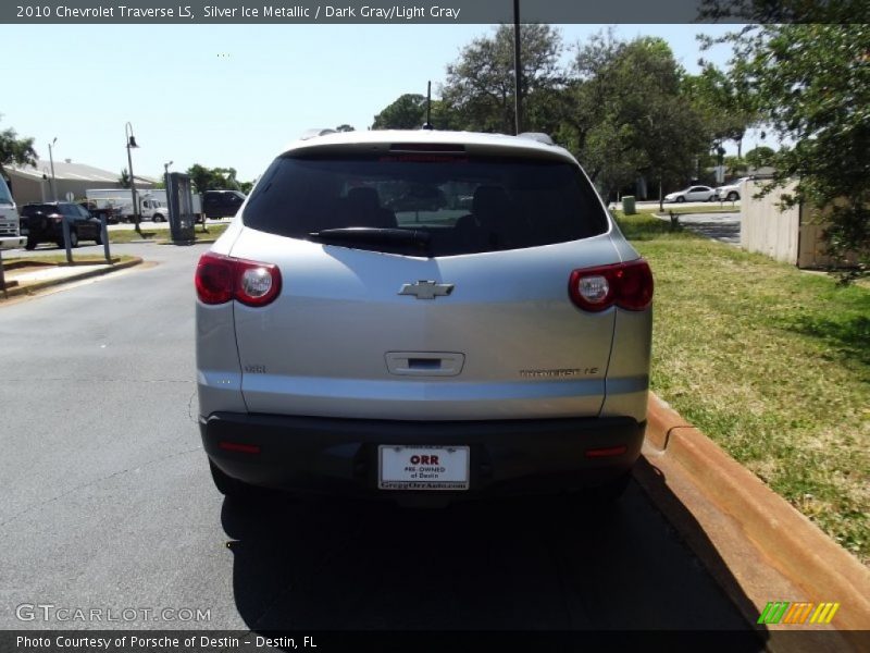 Silver Ice Metallic / Dark Gray/Light Gray 2010 Chevrolet Traverse LS