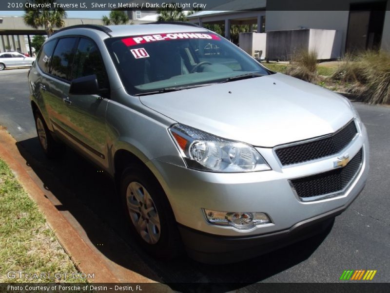 Silver Ice Metallic / Dark Gray/Light Gray 2010 Chevrolet Traverse LS