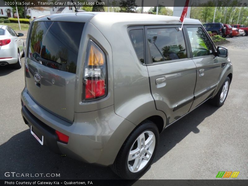 Titanium Gray / Black Soul Logo Cloth 2010 Kia Soul +