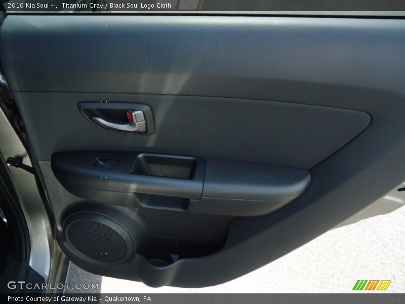 Titanium Gray / Black Soul Logo Cloth 2010 Kia Soul +