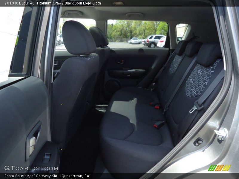 Titanium Gray / Black Soul Logo Cloth 2010 Kia Soul +