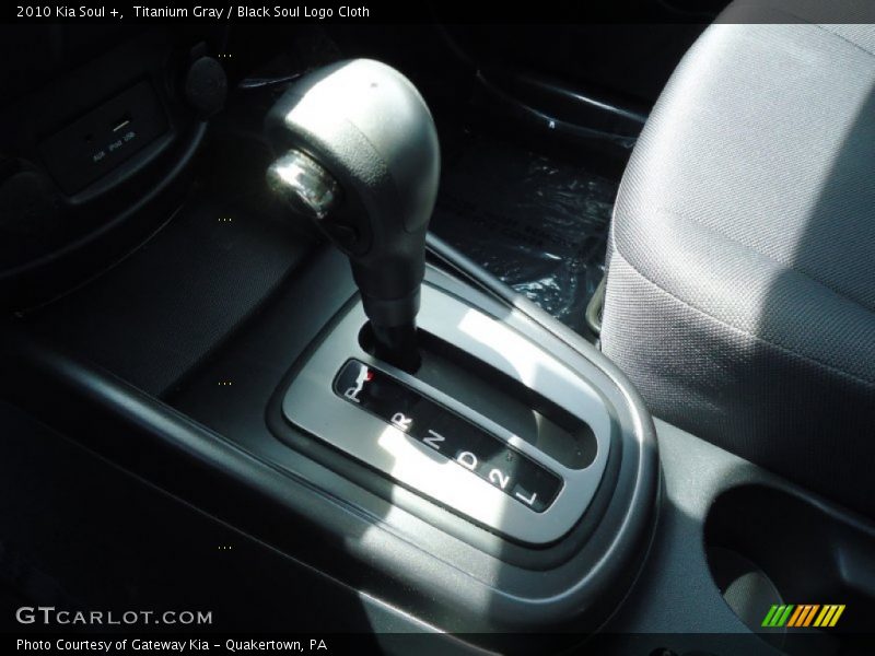 Titanium Gray / Black Soul Logo Cloth 2010 Kia Soul +