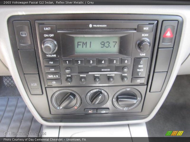Reflex Silver Metallic / Grey 2003 Volkswagen Passat GLS Sedan