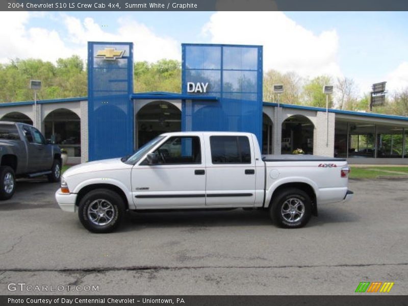 Summit White / Graphite 2004 Chevrolet S10 LS Crew Cab 4x4