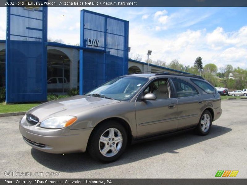 Arizona Beige Metallic / Medium Parchment 2002 Ford Taurus SE Wagon