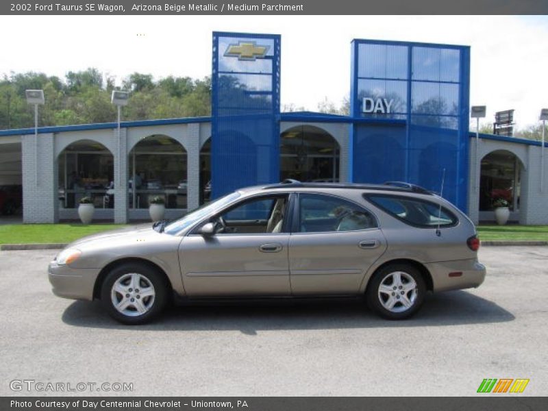 Arizona Beige Metallic / Medium Parchment 2002 Ford Taurus SE Wagon