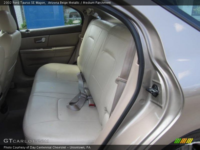 Arizona Beige Metallic / Medium Parchment 2002 Ford Taurus SE Wagon