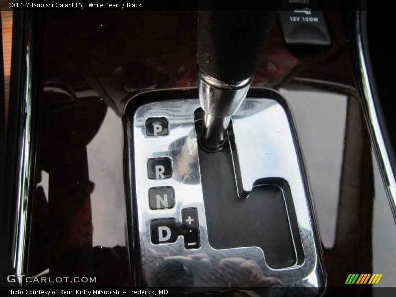White Pearl / Black 2012 Mitsubishi Galant ES