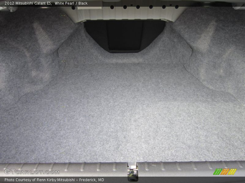 White Pearl / Black 2012 Mitsubishi Galant ES
