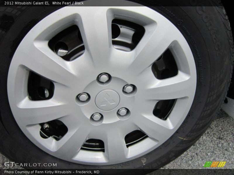 White Pearl / Black 2012 Mitsubishi Galant ES