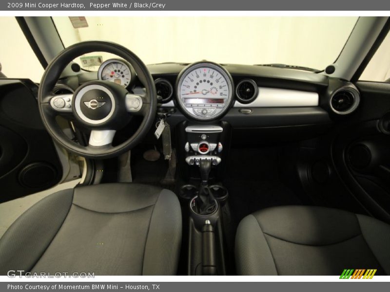 Pepper White / Black/Grey 2009 Mini Cooper Hardtop