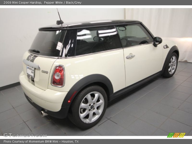 Pepper White / Black/Grey 2009 Mini Cooper Hardtop