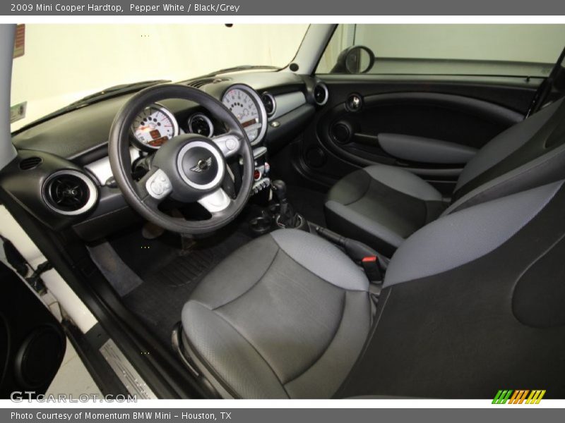 Pepper White / Black/Grey 2009 Mini Cooper Hardtop