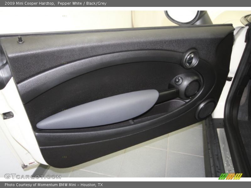 Pepper White / Black/Grey 2009 Mini Cooper Hardtop