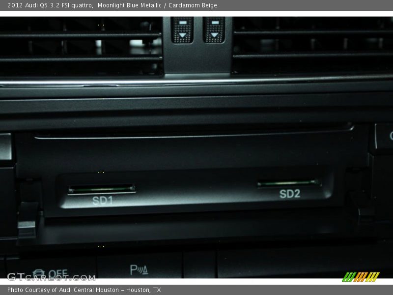Moonlight Blue Metallic / Cardamom Beige 2012 Audi Q5 3.2 FSI quattro
