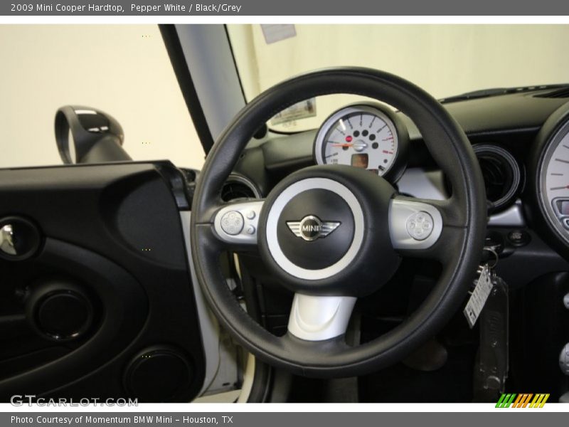 Pepper White / Black/Grey 2009 Mini Cooper Hardtop
