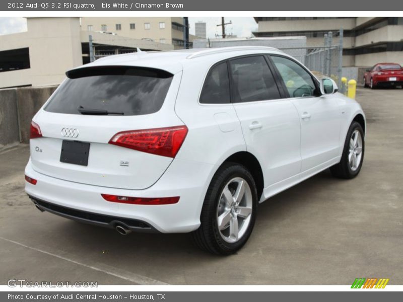 Ibis White / Cinnamon Brown 2012 Audi Q5 3.2 FSI quattro