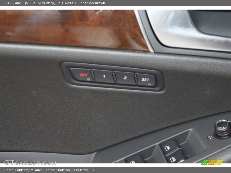 Ibis White / Cinnamon Brown 2012 Audi Q5 3.2 FSI quattro