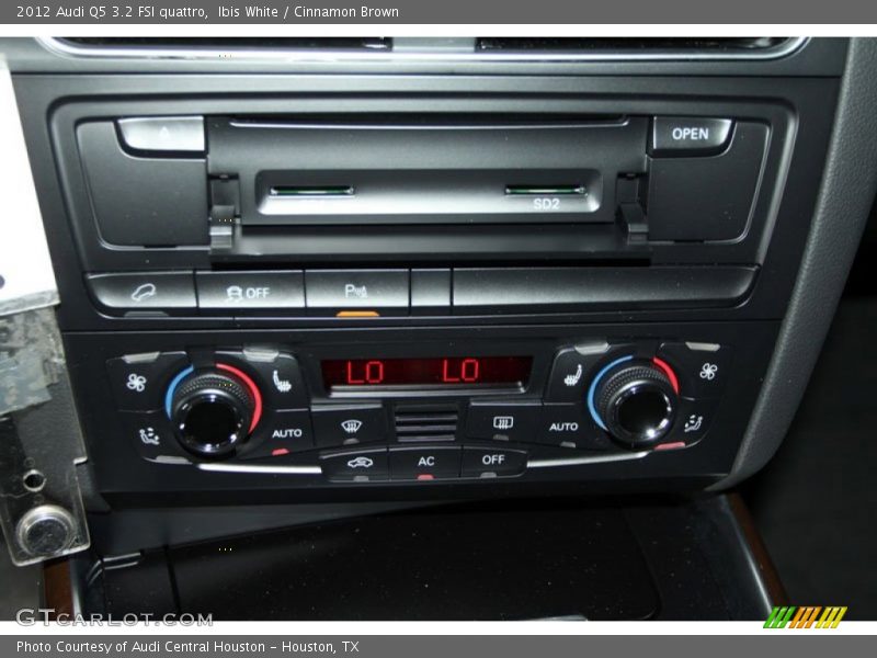 Ibis White / Cinnamon Brown 2012 Audi Q5 3.2 FSI quattro
