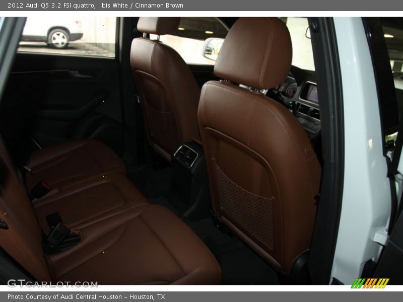 Ibis White / Cinnamon Brown 2012 Audi Q5 3.2 FSI quattro