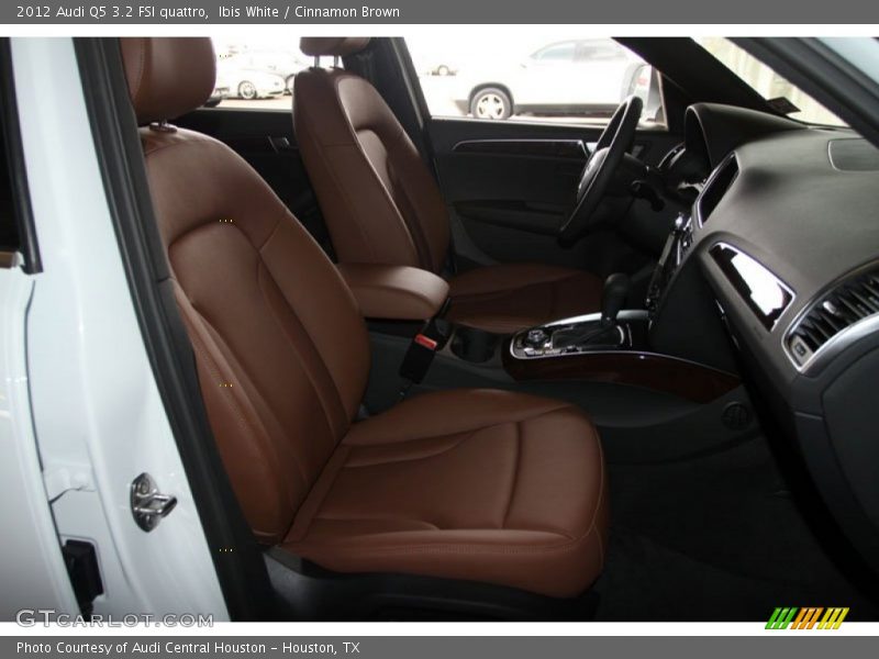 Ibis White / Cinnamon Brown 2012 Audi Q5 3.2 FSI quattro