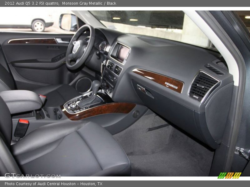 Monsoon Gray Metallic / Black 2012 Audi Q5 3.2 FSI quattro