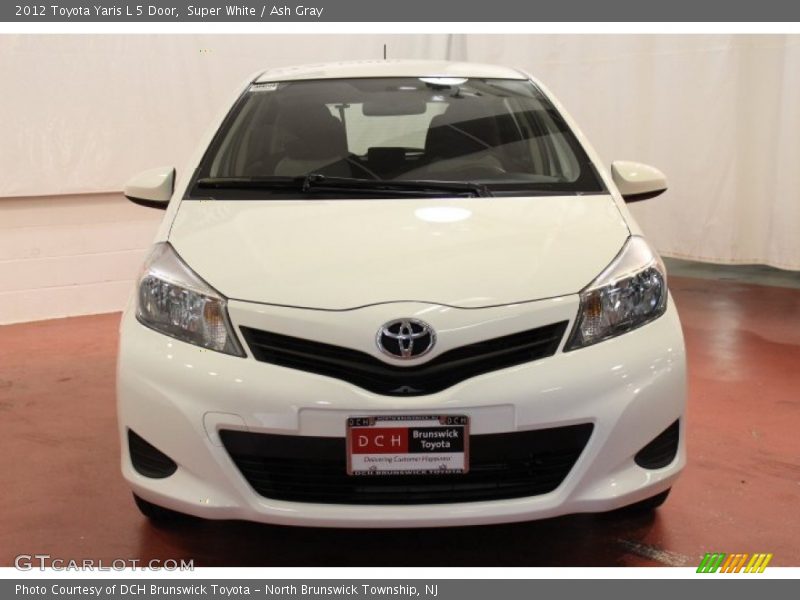 Super White / Ash Gray 2012 Toyota Yaris L 5 Door