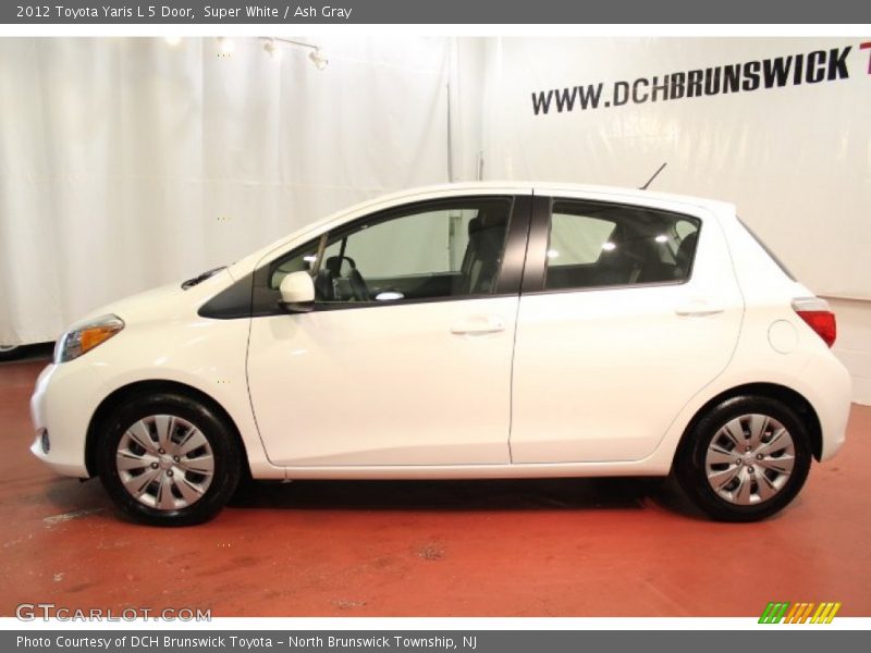 Super White / Ash Gray 2012 Toyota Yaris L 5 Door