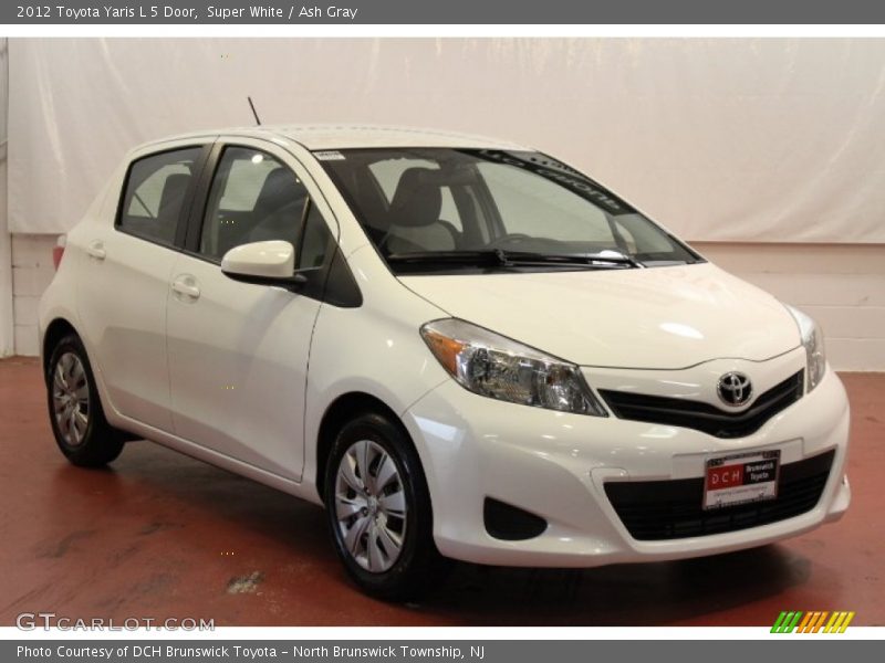 Super White / Ash Gray 2012 Toyota Yaris L 5 Door