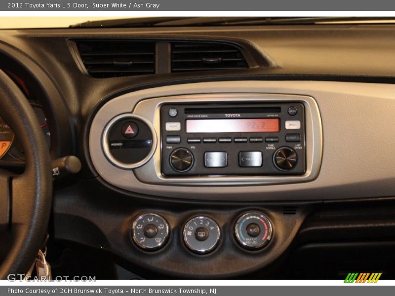 Super White / Ash Gray 2012 Toyota Yaris L 5 Door