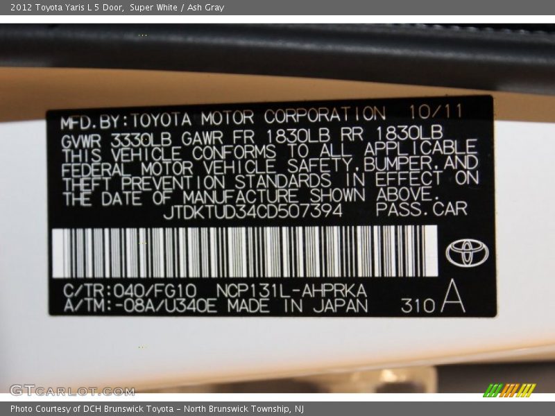 Super White / Ash Gray 2012 Toyota Yaris L 5 Door