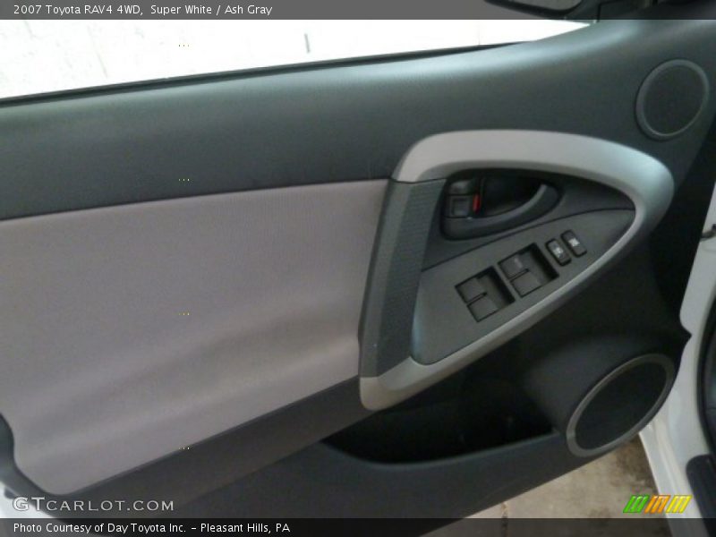 Super White / Ash Gray 2007 Toyota RAV4 4WD